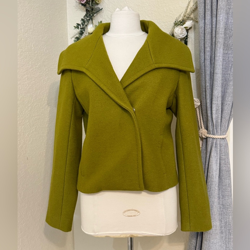 NEW ISDA & CO Short Wrap 100 % Wool Wrap Coat / Jacket In Olive Green Size M
